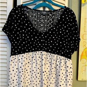 Belle top by Belldini